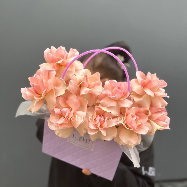 Сумочка с розами "Кети" в Ульяновске