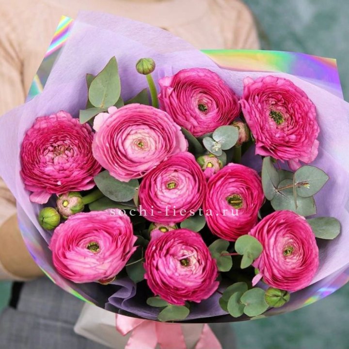 Ранункулюсы с эвкалиптом №2 в Ульяновске