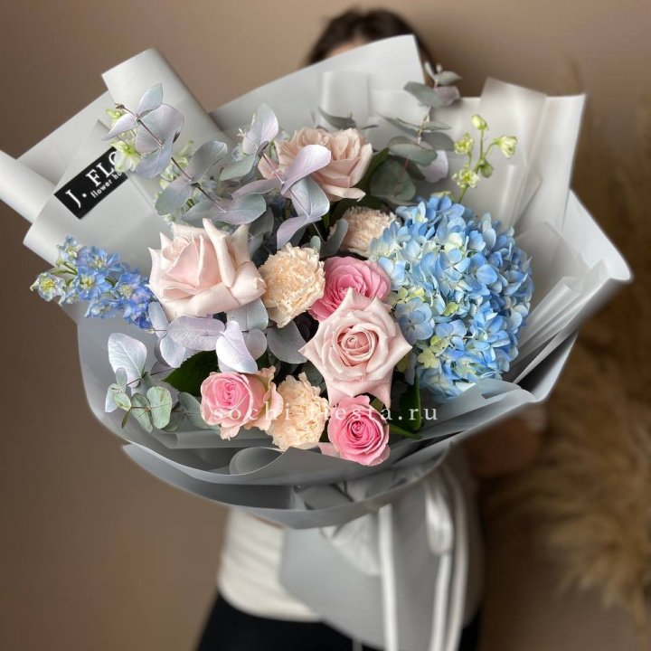 Букет с гортензией № 4 в Ульяновске