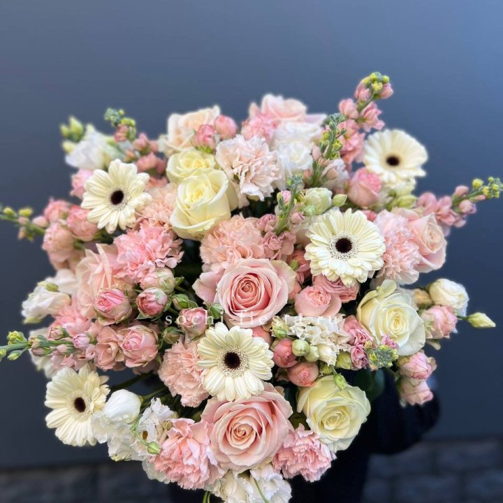 Авторский букет "Нежный" в Ульяновске