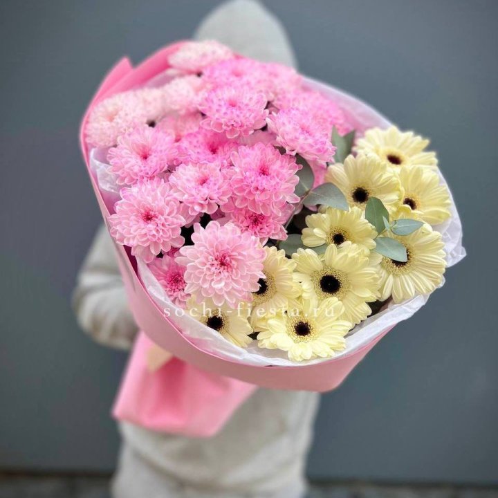 Дуо хризантем и гербер в Ульяновске