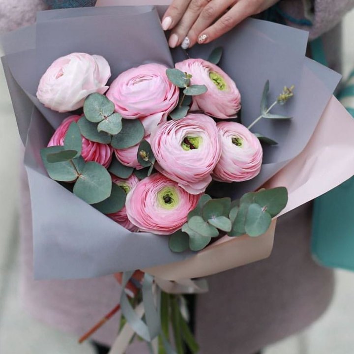 Ранункулюсы с эвкалиптом №1 в Ульяновске