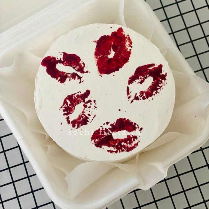 Бенто-торт "Поцелуй" в Ульяновске