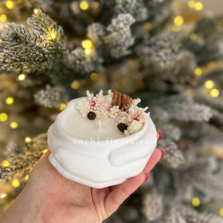 Свеча ароматическая в гипсе Руки с корицей в Ульяновске