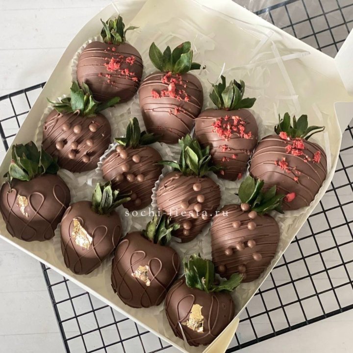 Клубника в шоколаде 12 ягод в Ульяновске
