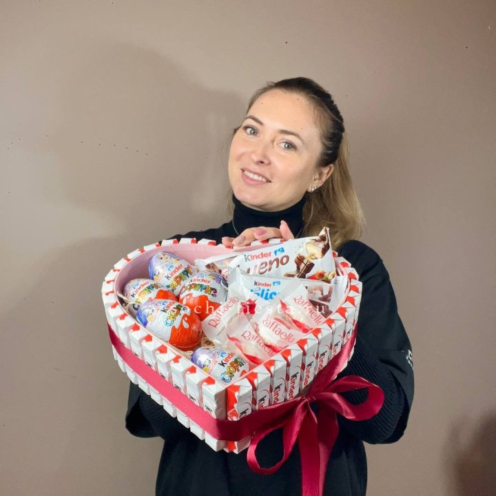 Подарочный набор сердце с Киндерами в Ульяновске