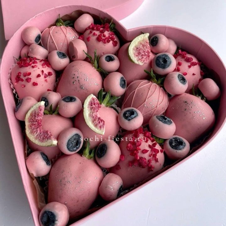 Клубника в шоколаде Сердце в Ульяновске