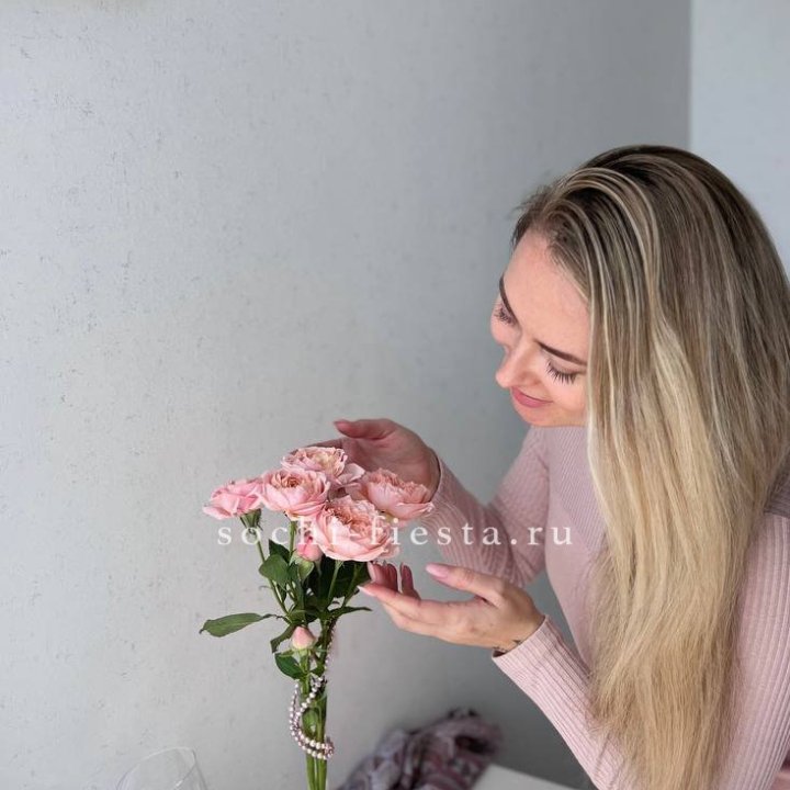 Цветочная подписка "Пакет маленький" в Ульяновске