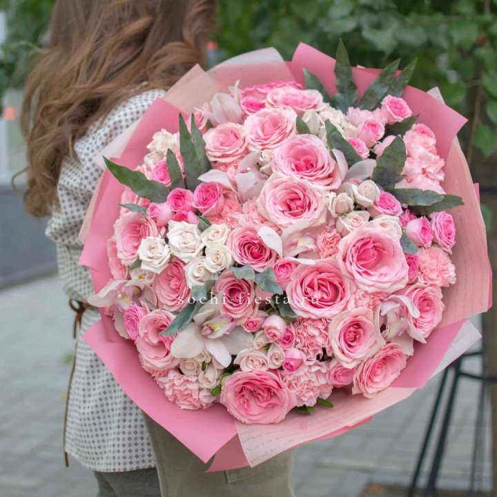 Дизайнерский букет "Барби" в Ульяновске