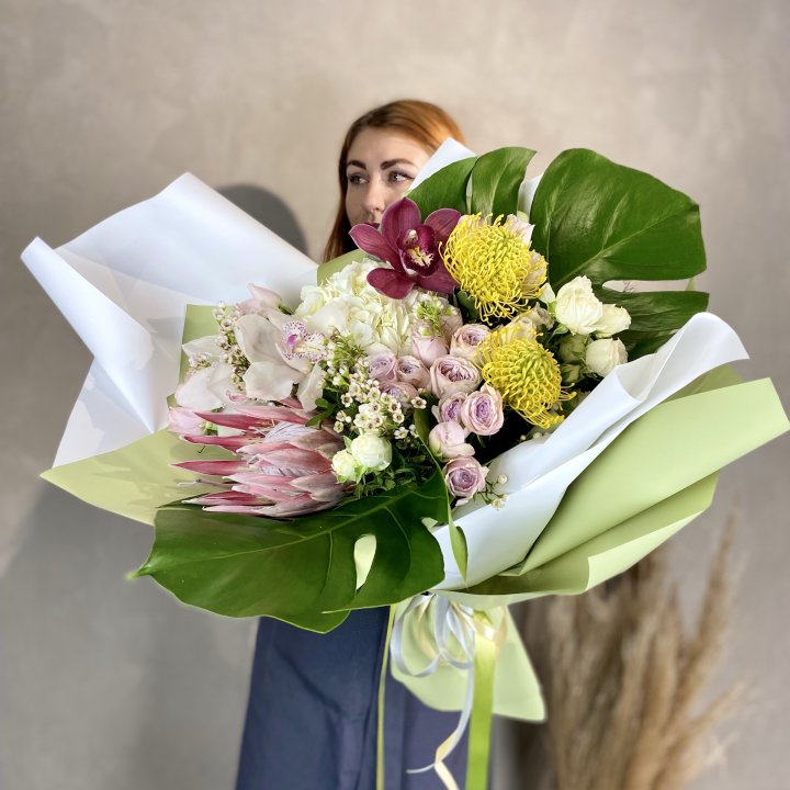 Дизайнерский букет экзотики в Ульяновске