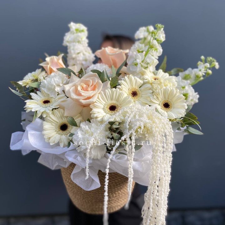 Цветы в джутовом кашпо "Валери" в Ульяновске