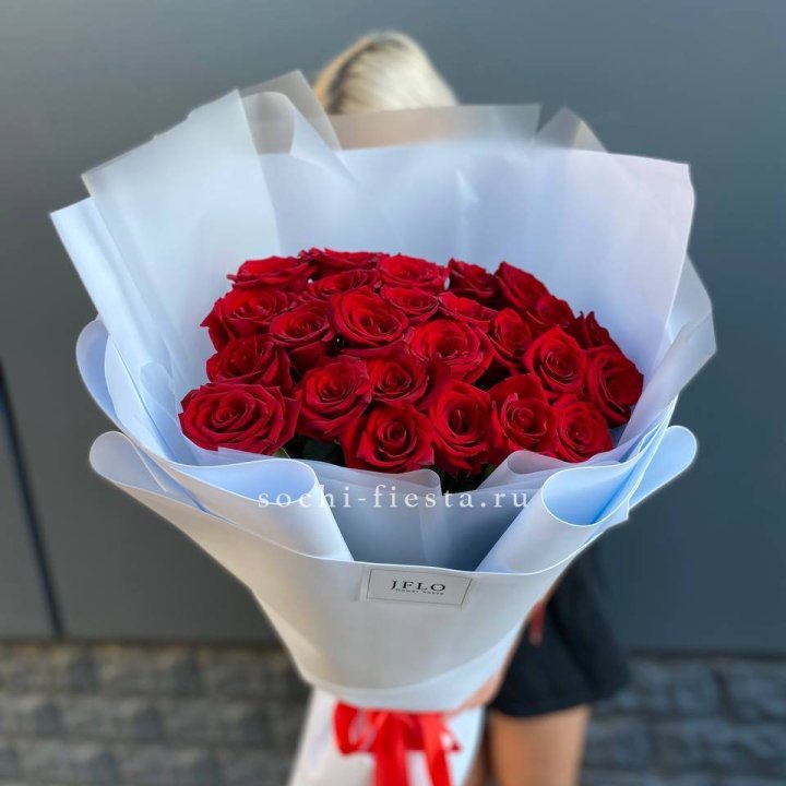 25 высоких роз  в Ульяновске