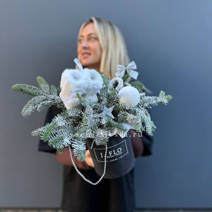 Новогодний бокс "Ботс вайт" в Ульяновске