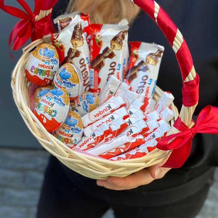 Корзина с киндерами  в Ульяновске