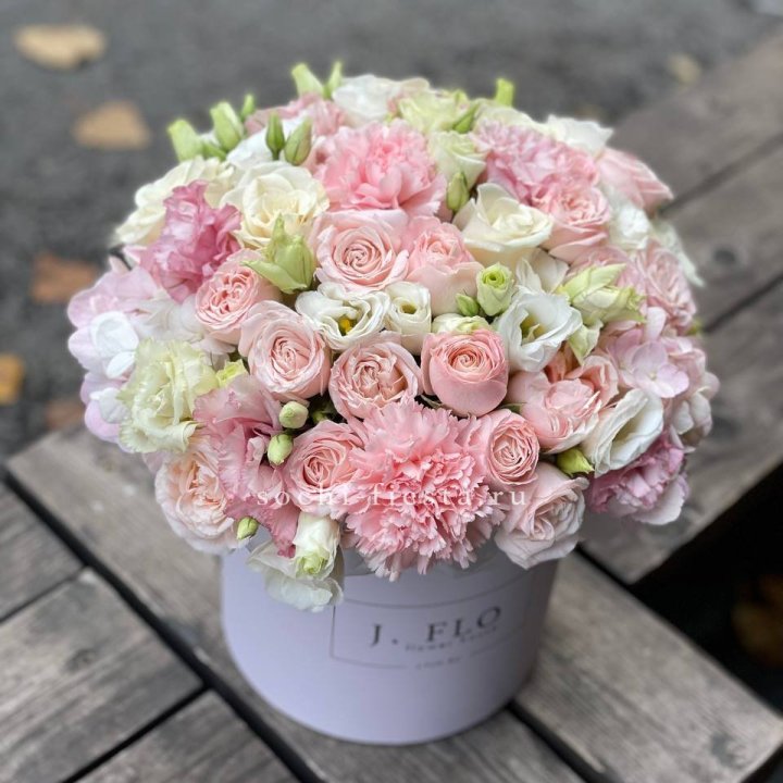 Цветочный бокс "Люксур" в Ульяновске