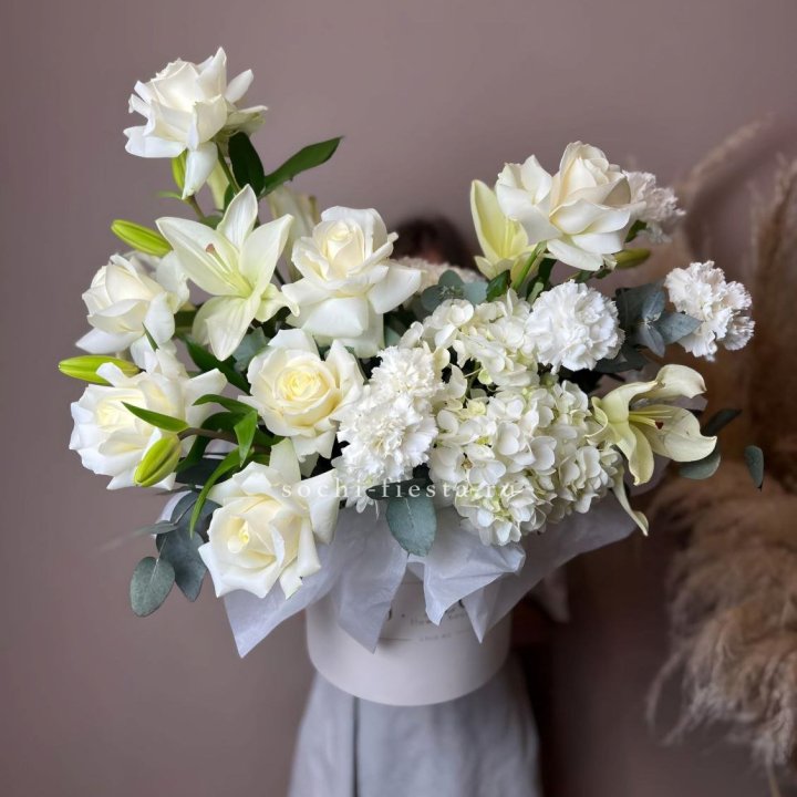 Цветочный бокс "Вайт дримс" в Ульяновске