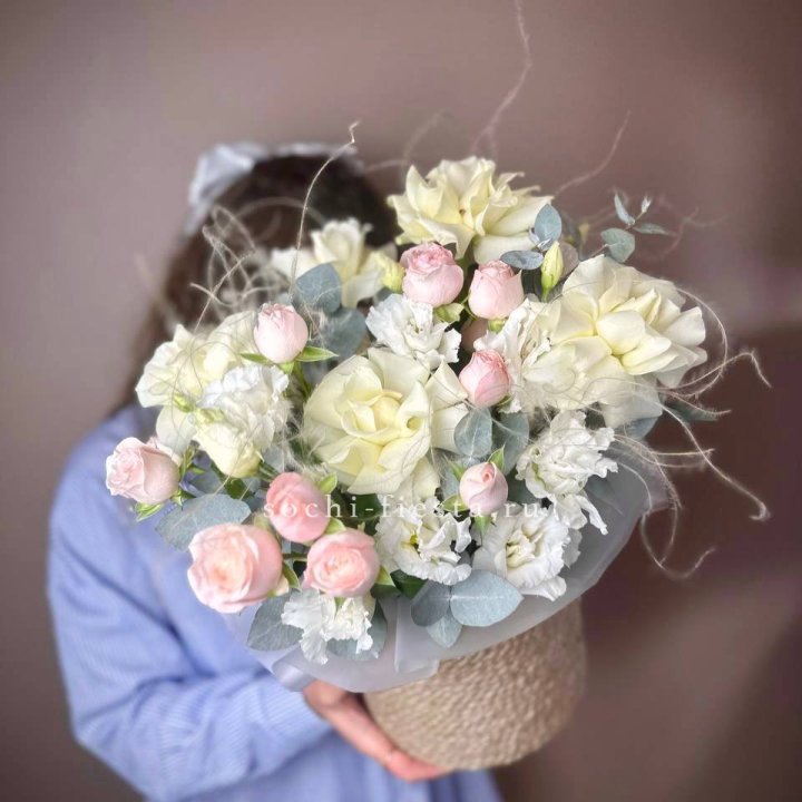 Авторский бокс "Милена" в джутовом кашпо в Ульяновске