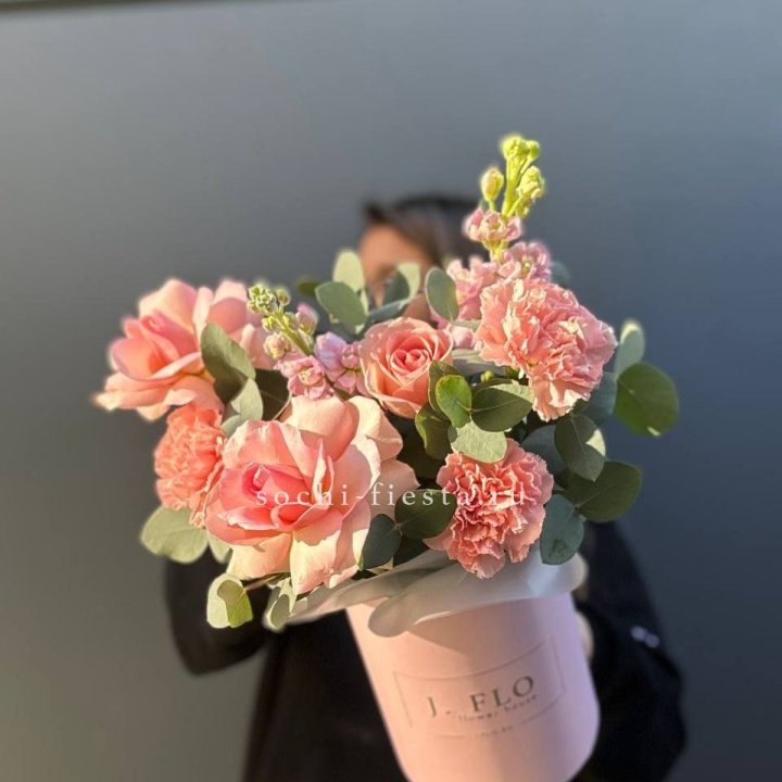 Цветы в боксе "Сизара" в Ульяновске