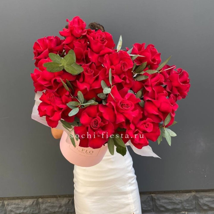 Бокс из 17 французских роз в Ульяновске