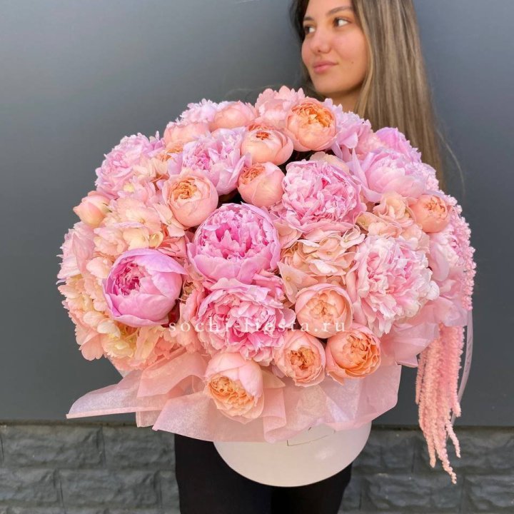 Коробка с пионами "Дабл фловер" в Ульяновске