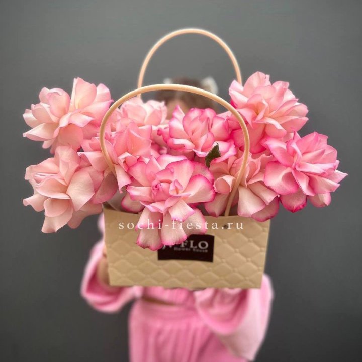 Сумочка розовых роз Венди в Ульяновске