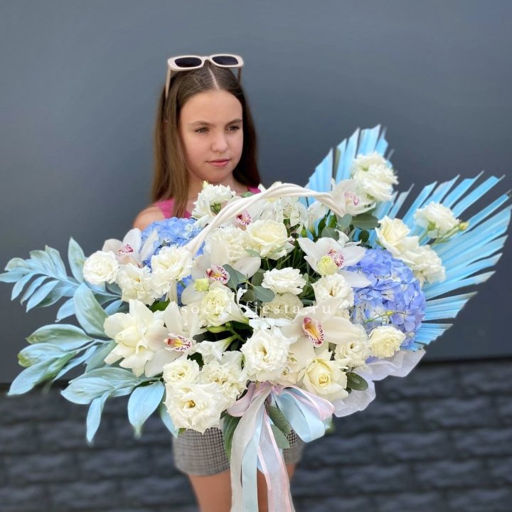 Цветочная корзина "Блю винч" в Ульяновске