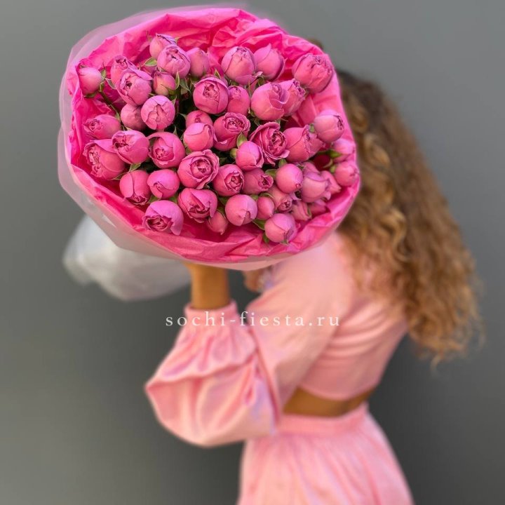 Букет из пионовидных роз  в Ульяновске