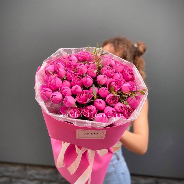 Кустовые розы букет Мисти Баблс в Ульяновске