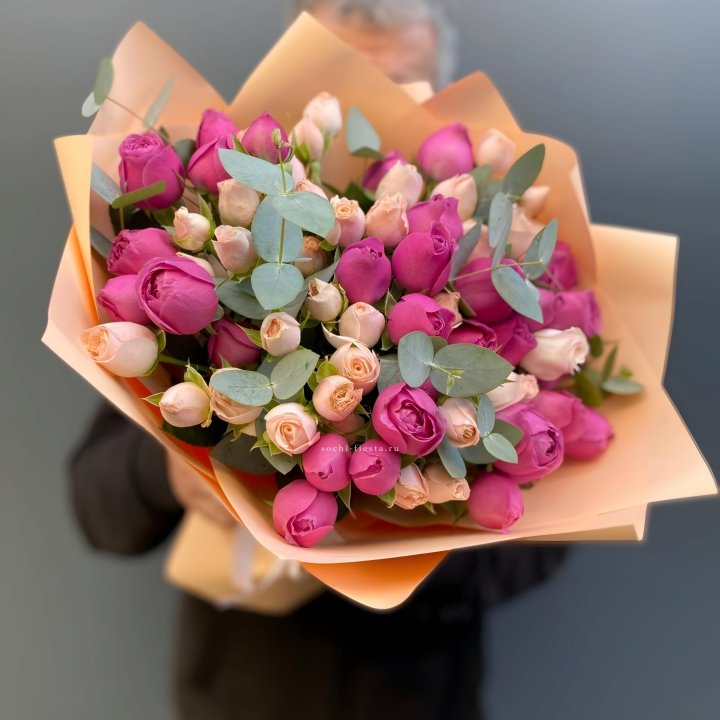 Букет кустовых роз Тендернес в Ульяновске