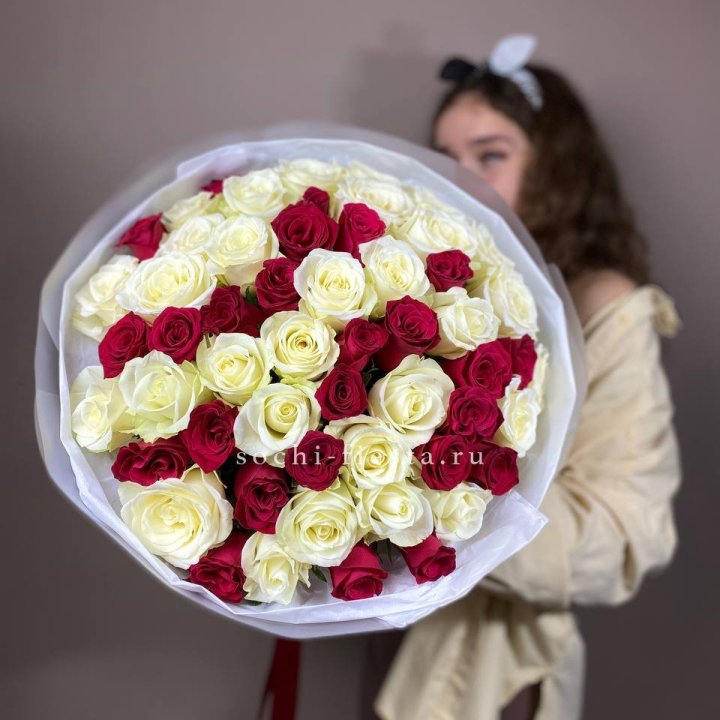 Микс из 55 роз в Ульяновске