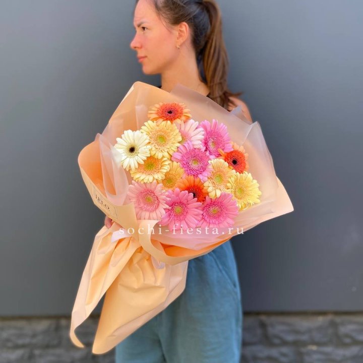 Букет разноцветных гербер в Ульяновске