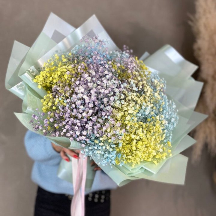 Букет радужных гипсофил в Ульяновске
