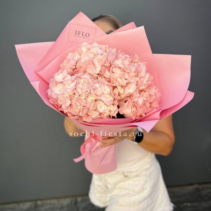 Букет гортензий "Крем" в Ульяновске