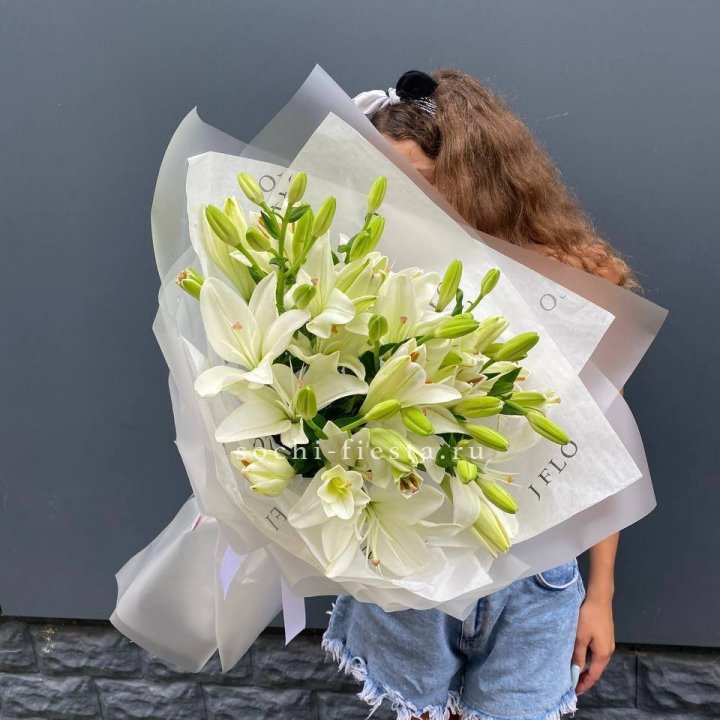 Букет  лилий "Воздушный"  в Ульяновске
