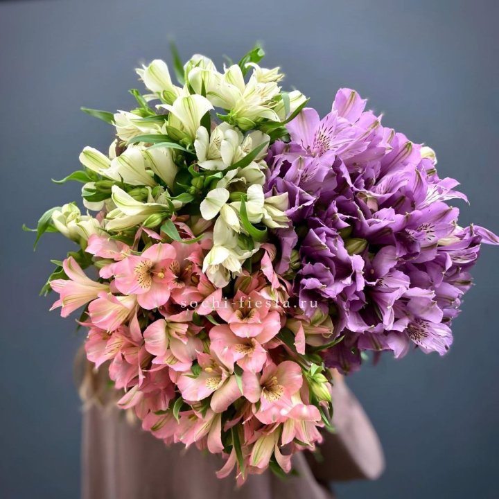 Охапка Альстромерии в Ульяновске