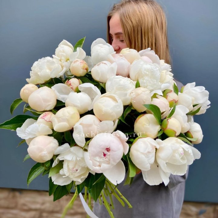 Охапка пионов в Ульяновске