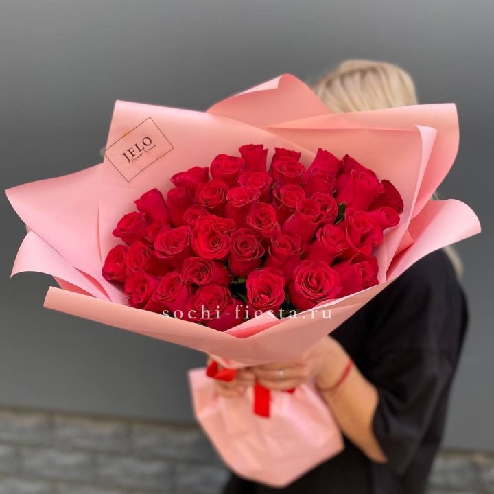 35 красных роз в Ульяновске