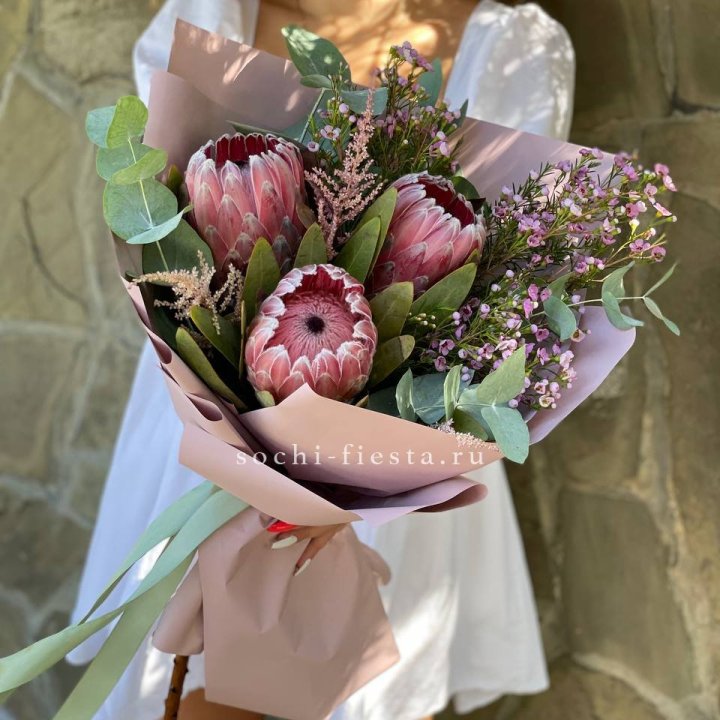 Букет из протеи "Клеопатра"  в Ульяновске