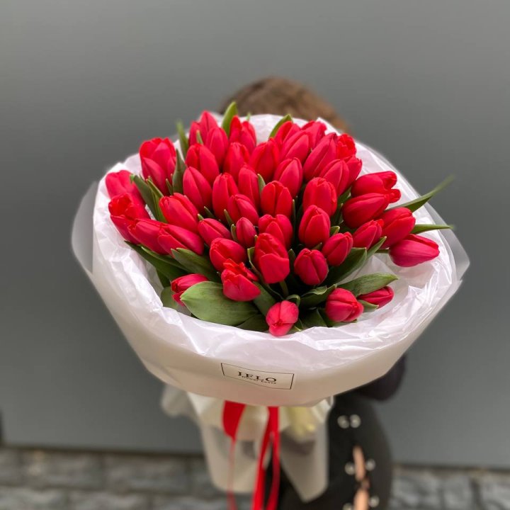 51 тюльпан "Любовь" в Ульяновске