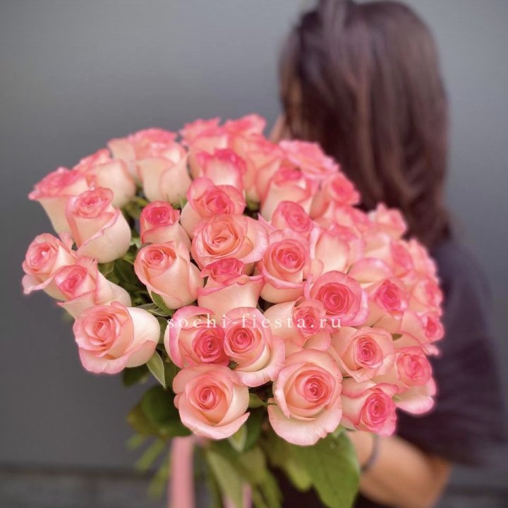 Охапка Роз Джумилия в Ульяновске