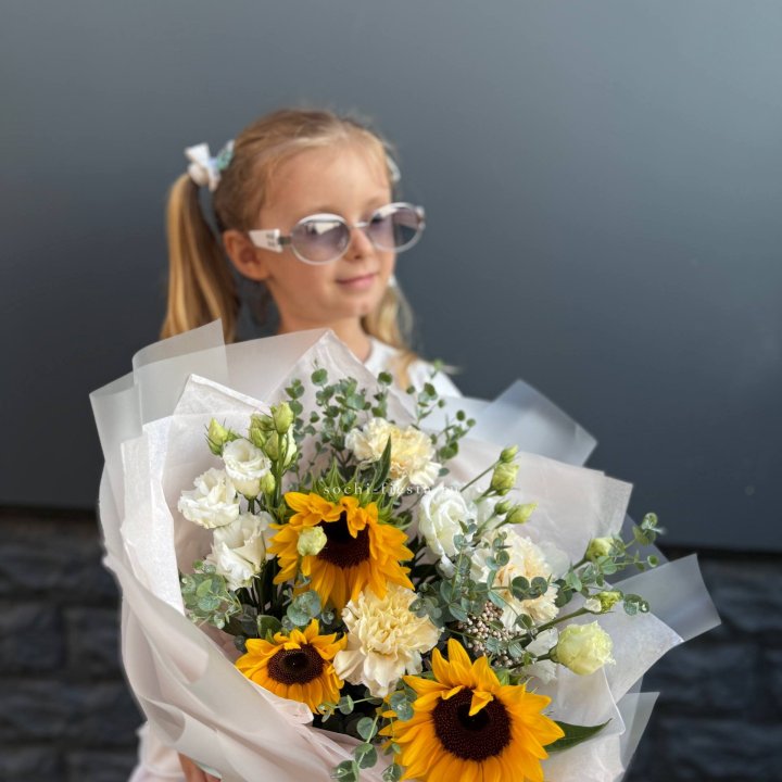  Букет  из стойких цветов с подсолнухами в Ульяновске