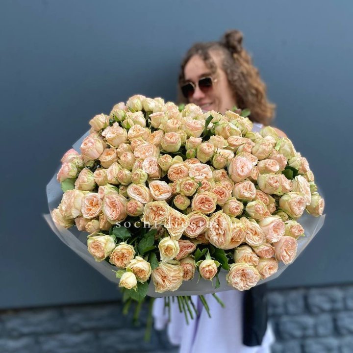 51 пионовидная роза в Ульяновске