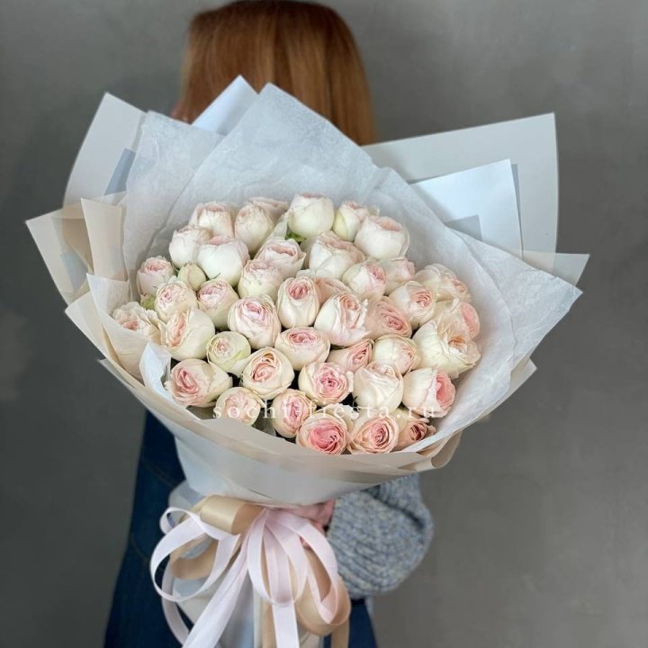 Букет пионовидных роз Пур лав в Ульяновске