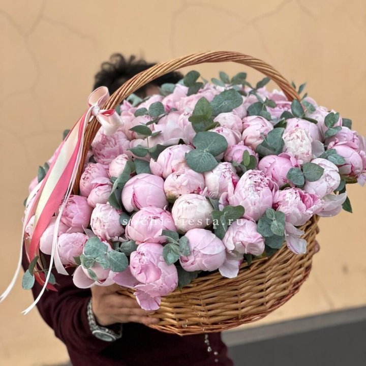 Корзина пионов "75" в Ульяновске