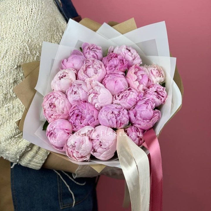 Букет из 21 пионов в Ульяновске