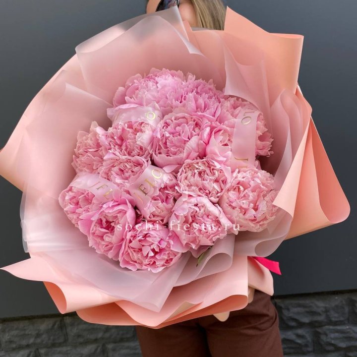 15 пионов "Монинг" в Ульяновске