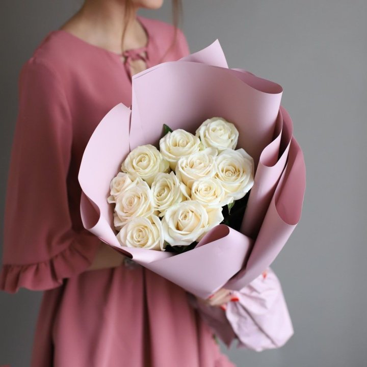 11 белых роз в Ульяновске