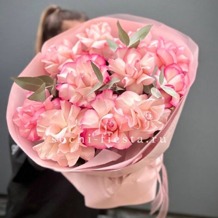 Нежно- розовые французские розы Венди в Ульяновске