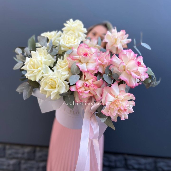 15 Французских роз в боксе в Ульяновске