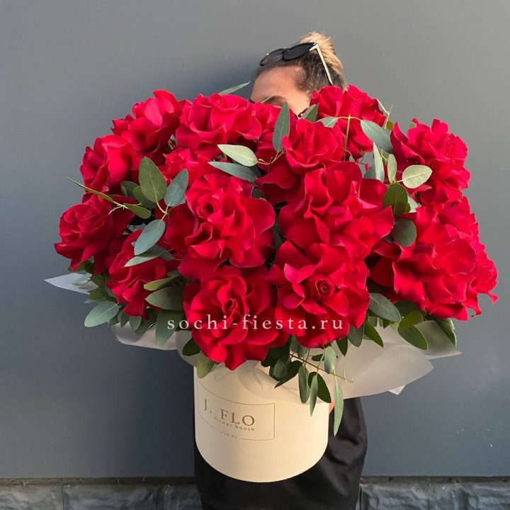 25 Французских красных роз в коробке в Ульяновске